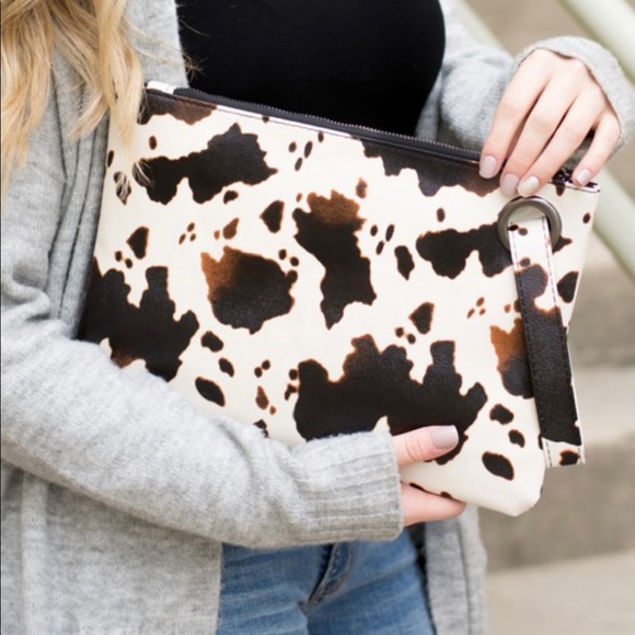 NWT! Cow print oversized everyday clutch - Picture 3 of 4